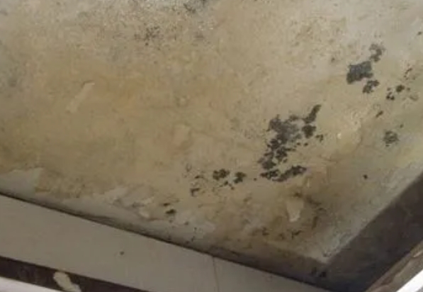 眉山市阳台漏水维修公司分享下眉山市卫生间渗水维修需要注意哪些问题。